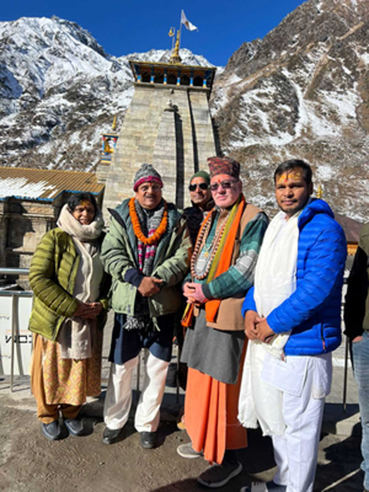 बद्रीनाथ और केदारनाथ धाम के दर्शन करने पहुंचे केंद्रीय रक्षा राज्य मंत्री अजय भट्ट